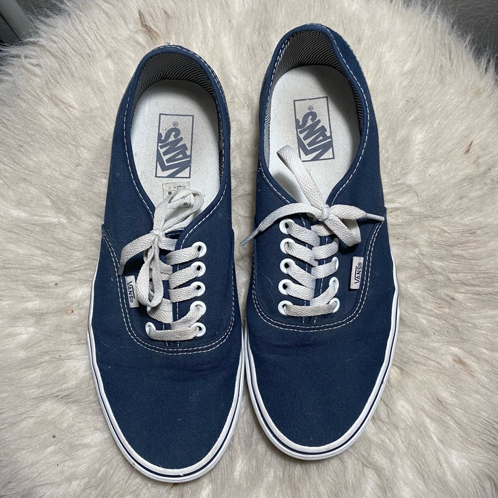 Vans Authentic in Navy Blue